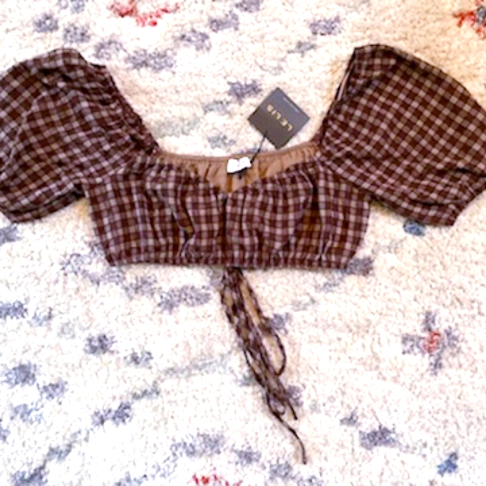 Puff sleeve crop top with tie front